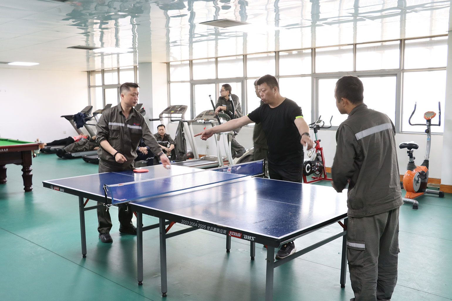 慶五一員工運(yùn)動會：乒乓球賽