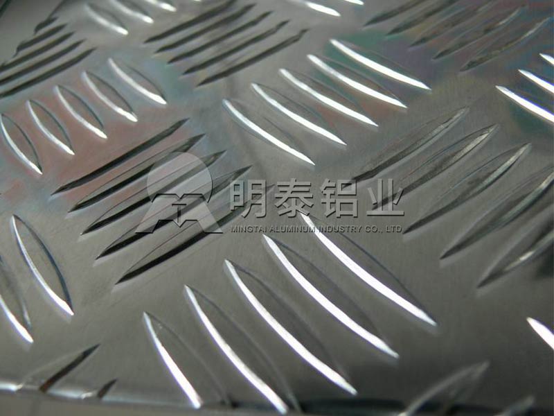 冷藏車廂防滑用5754花紋鋁板-五條筋花紋板規(guī)格全-可定做 冷藏車廂防滑用5754花紋鋁板-五條筋花紋板規(guī)格全-可定做
